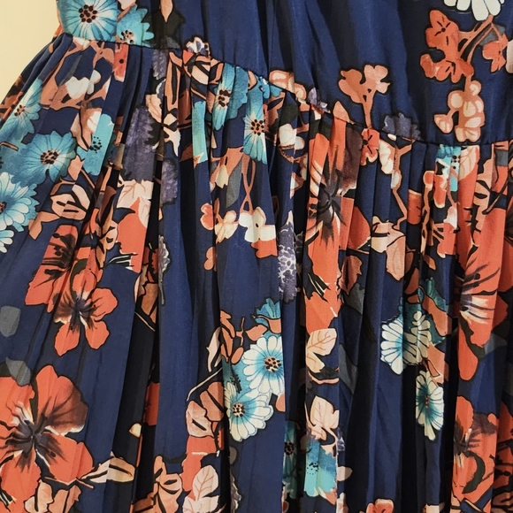 Adrianna Papell Women's Size 20 Floral pleated Dress wedding guest fit and flare - Picture 3 of 5